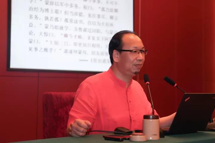 20171012094702904 图丨叶观澜教授现场授课